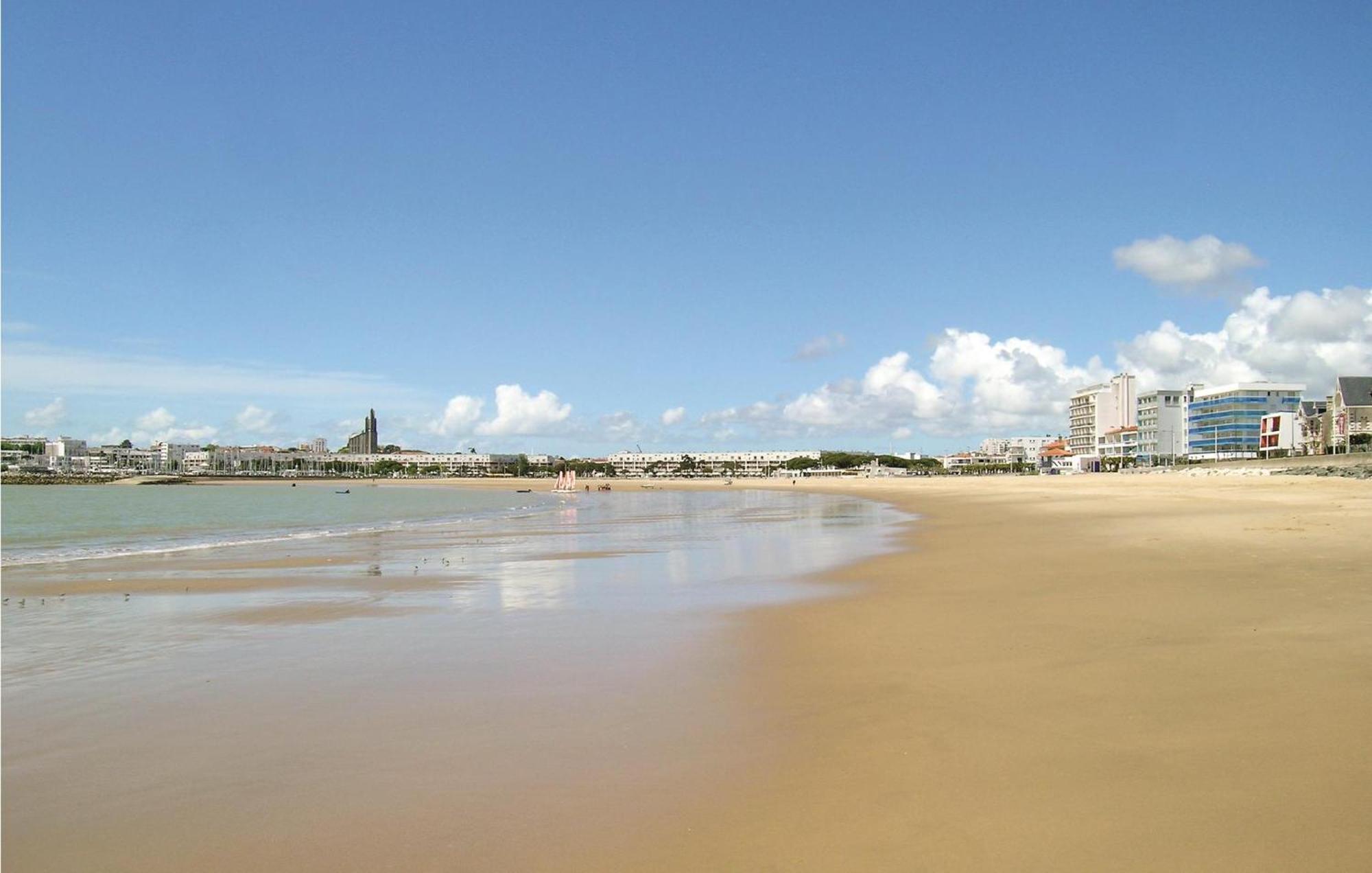 Gorgeous Apartment In Royan With Kitchen 外观 照片