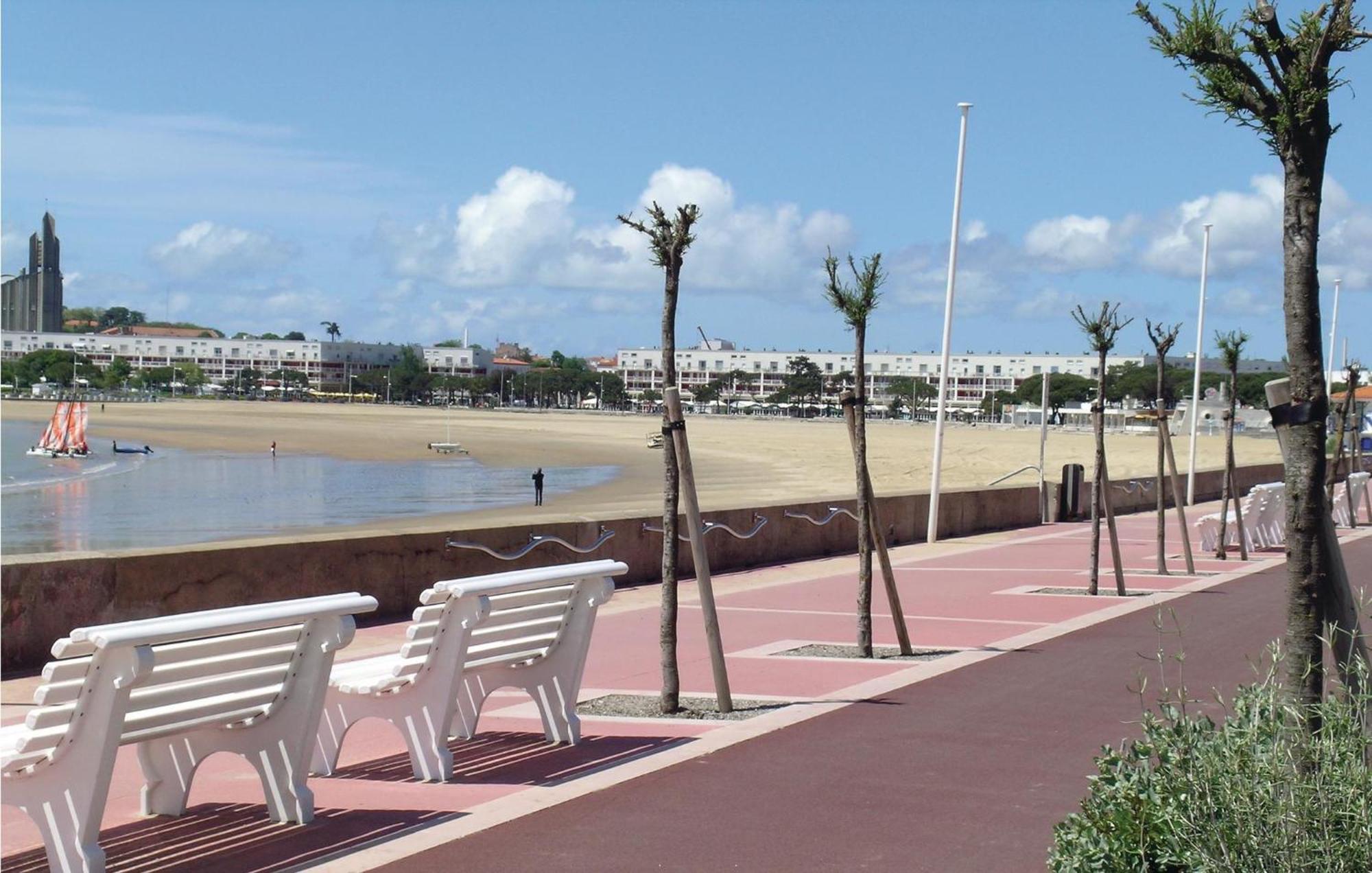 Gorgeous Apartment In Royan With Kitchen 外观 照片
